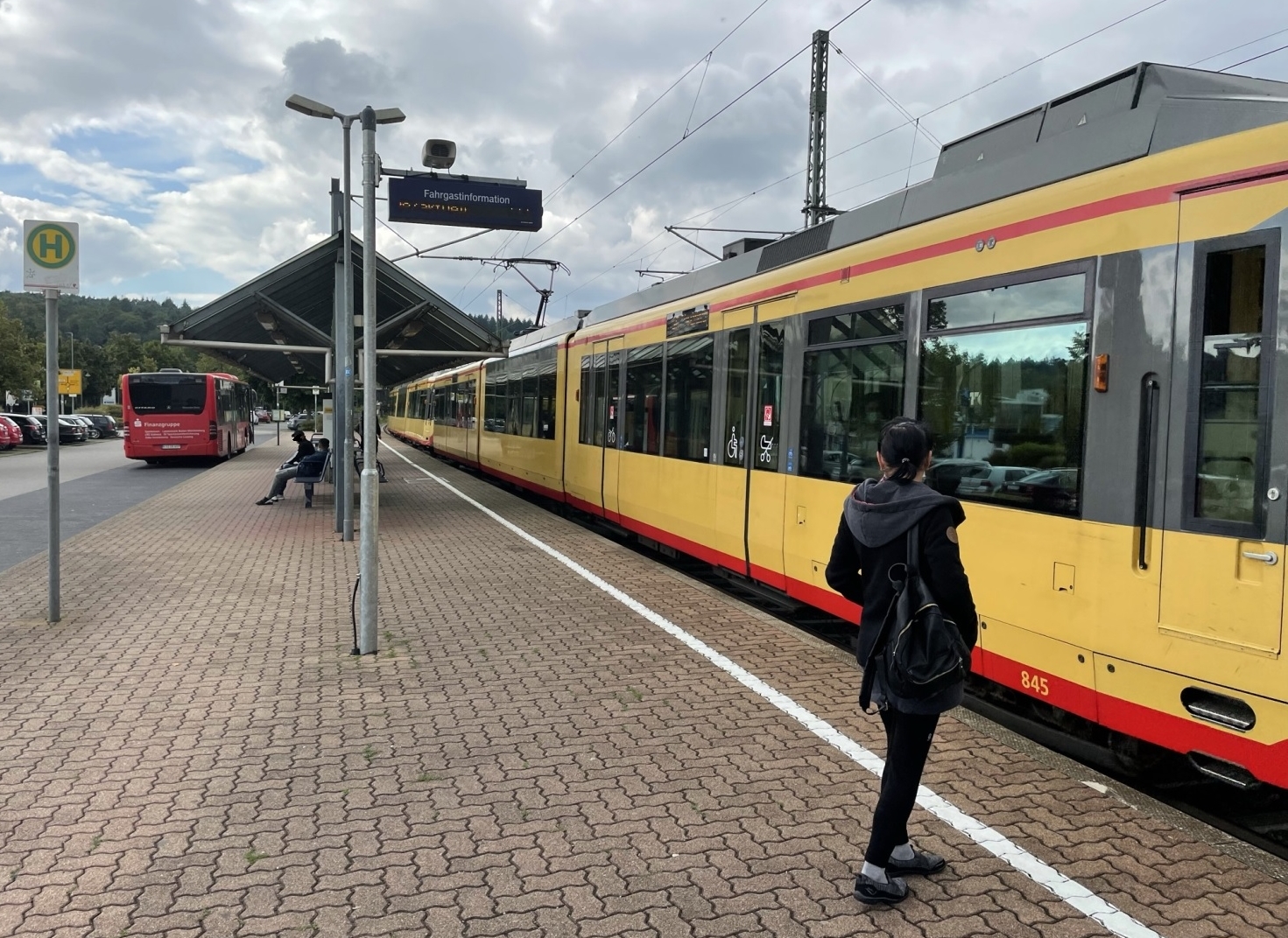 Bahnhof Remchingen - Wilferdingen/Singen